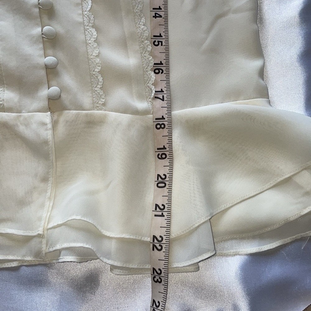 Ann Taylor Loft Ivory Lace Ruffle Detail Sheer Top Cap Sleeve Flouncy Size 6 - Picture 6 of 10